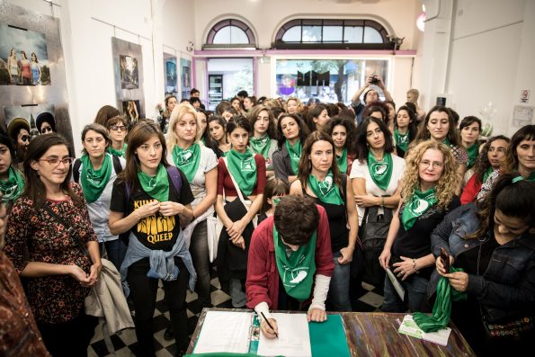 firmando-30-ok